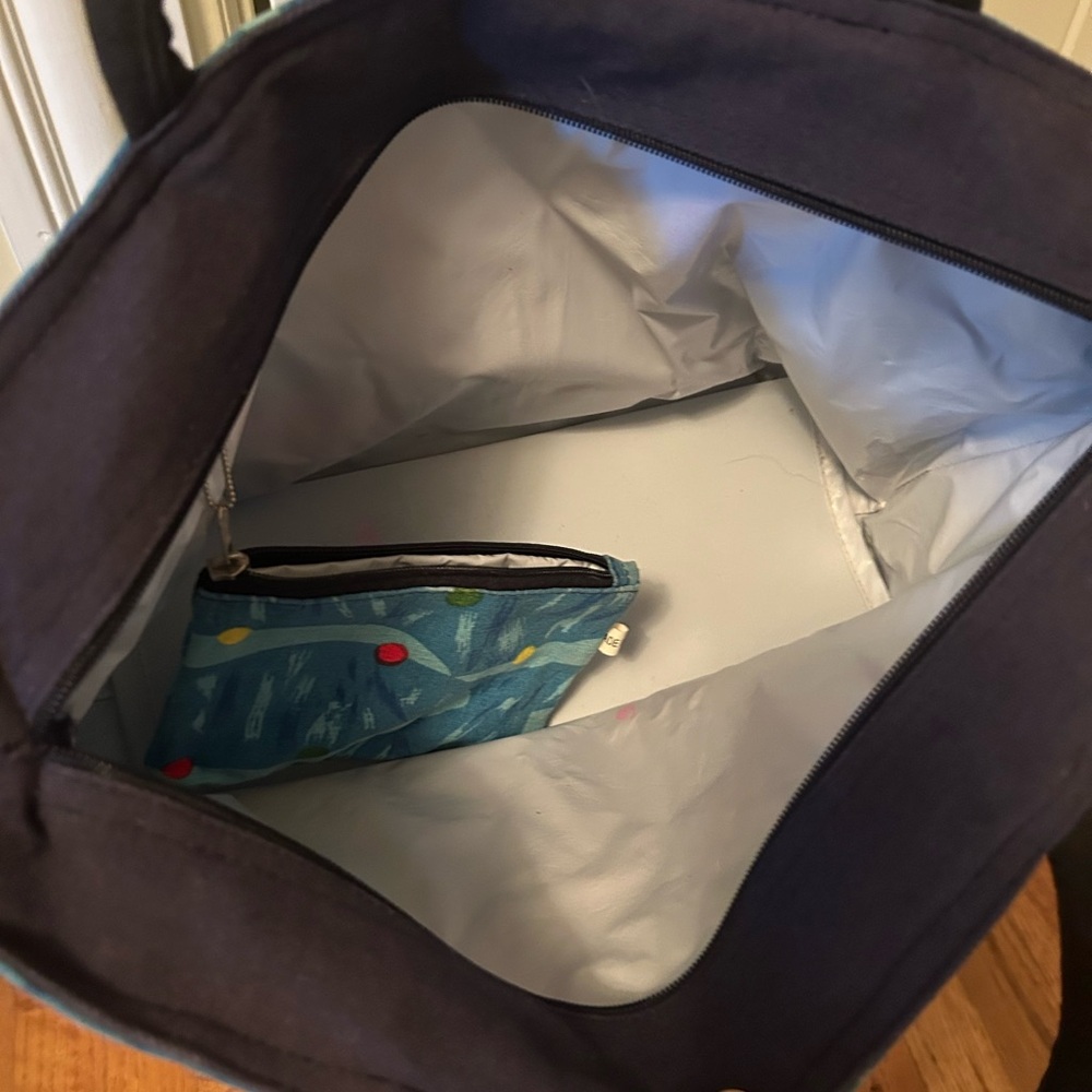 Colorful Fish Pattern Tote Bag - Picture 5 of 8